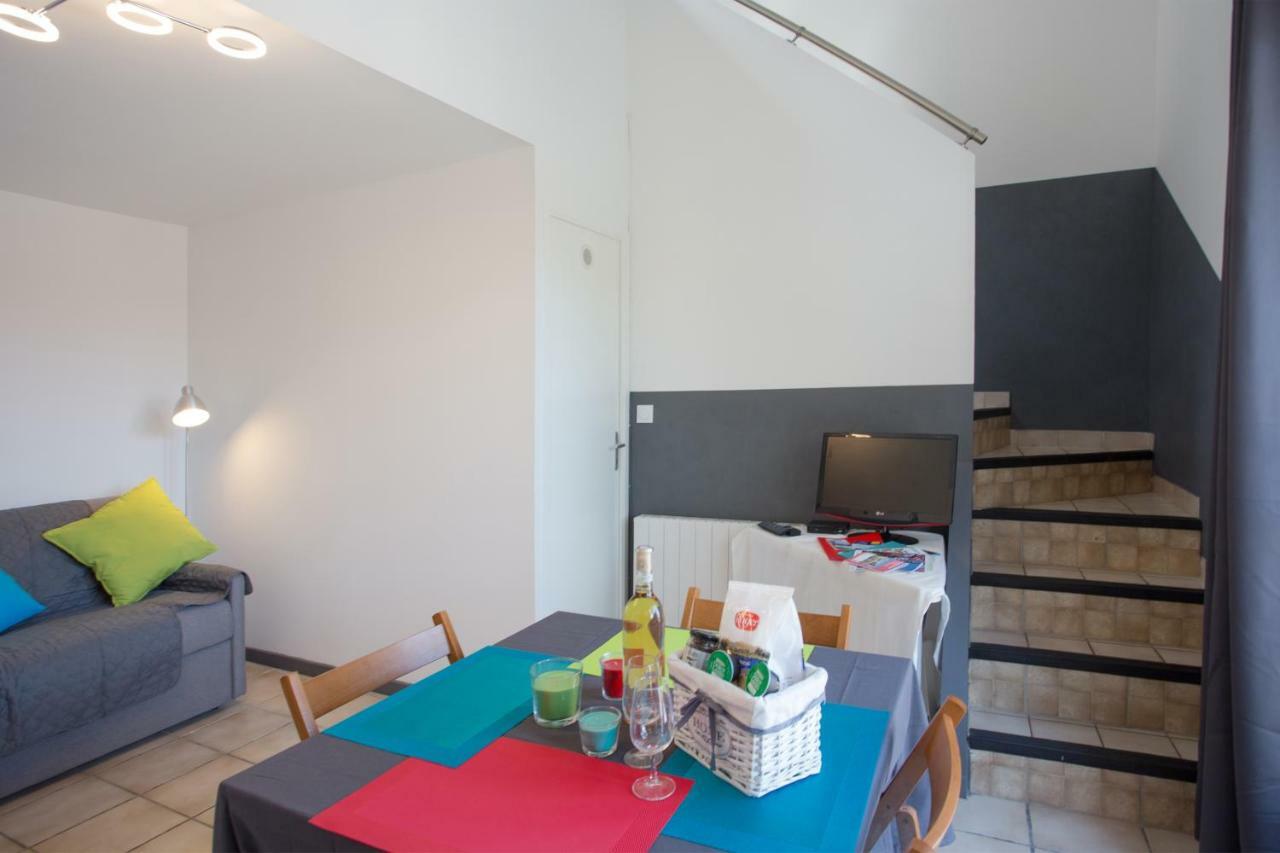 Duplex 4 Personnes A 200M De La Mer Apartamento Hyères Exterior foto
