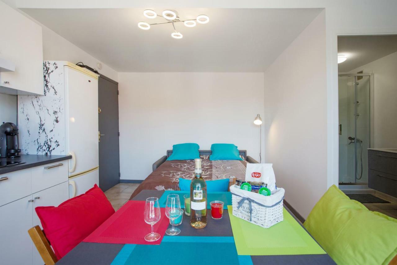 Duplex 4 Personnes A 200M De La Mer Apartamento Hyères Exterior foto